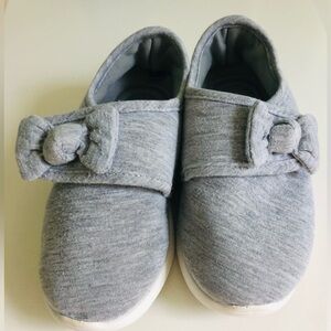 Kids Gray Bow Strap Shoes by Littlekiki. Size 10